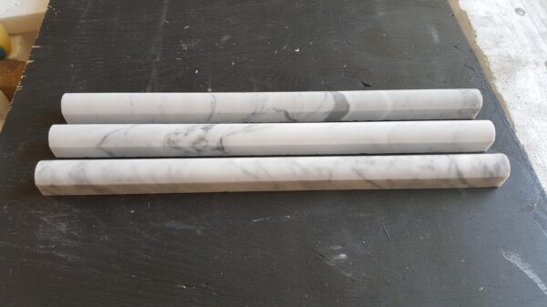 Carrara White Pencil 1/2x12 Polished Marble Trim 1