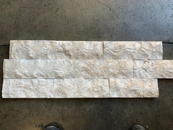 Ivory 4xRandom Split-Face Travertine Tile 2