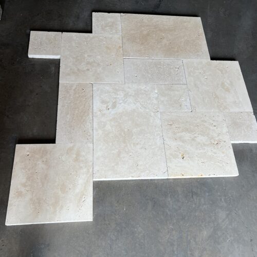 Platinum Light Pattern Versailles Tumbled Travertine Paver 0