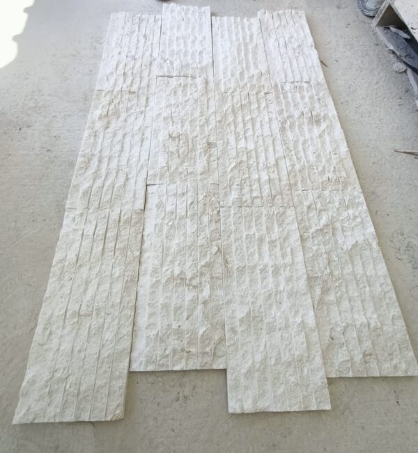 Royal White 8x18 Split-Face Limestone Veneer