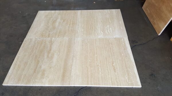 Ivory 18x18 Polished Travertine Tile 0