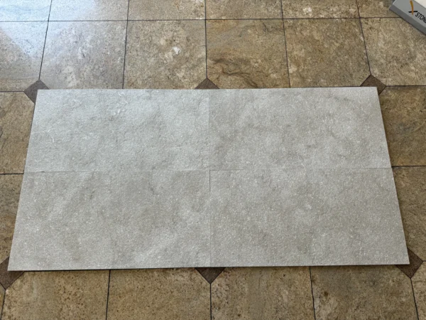 3465-18x36-seagrass-limestone-flamed-brushed-d4a09b8effd0.webp