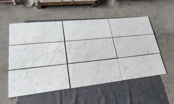 2135-18x36-carrara-white-marble-honed-e02c34c9f43e.webp