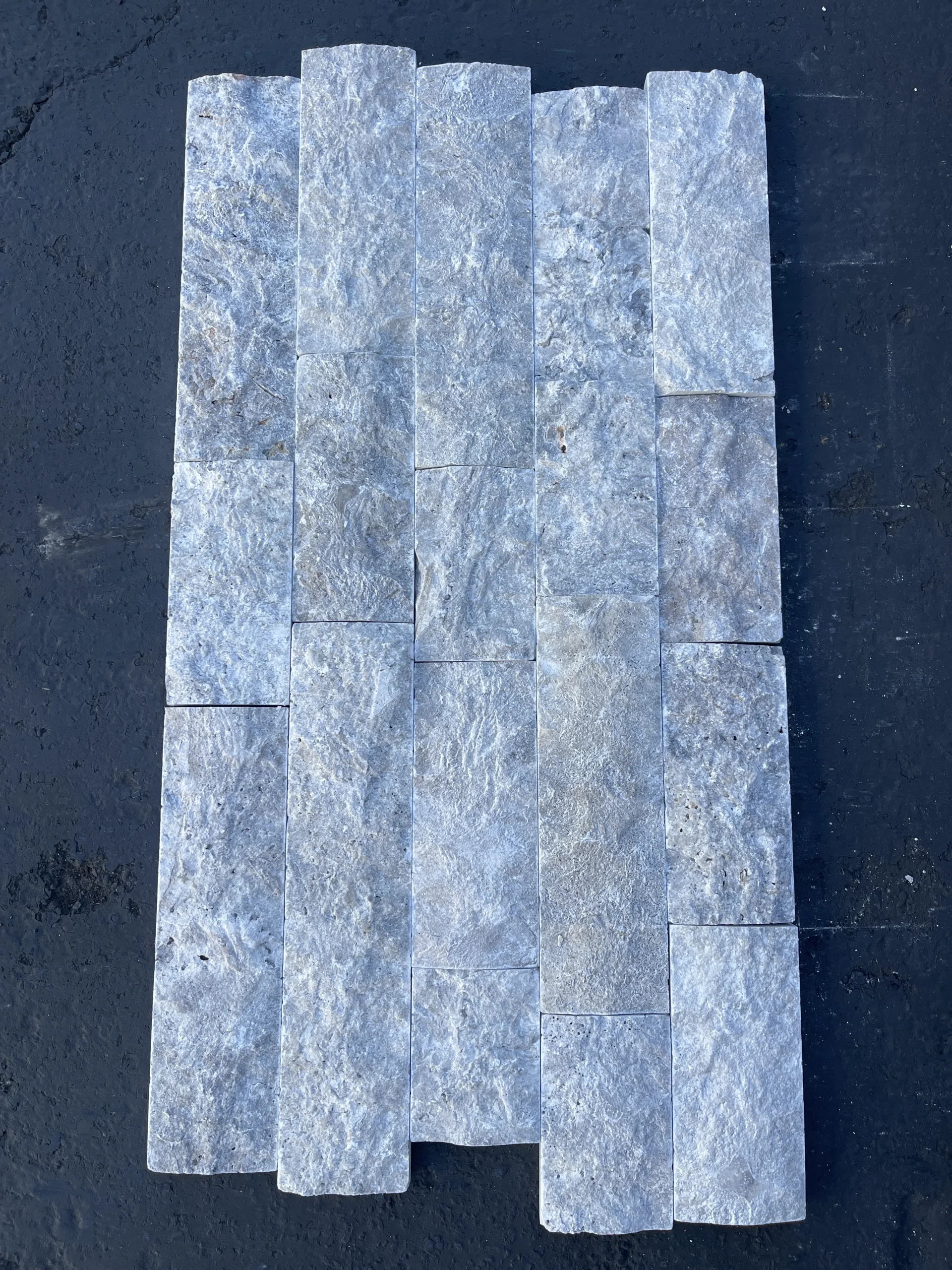 Silver Split-Face Travertine Veneer 4